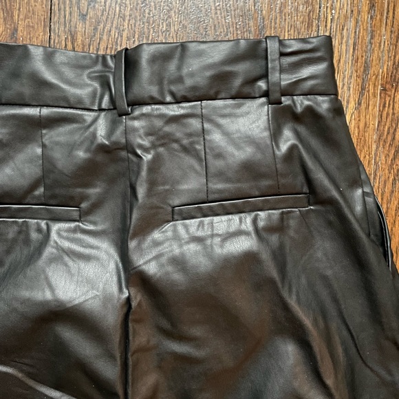 LIKE NEW H&M PLEATHER PANTS - Picture 6 of 7